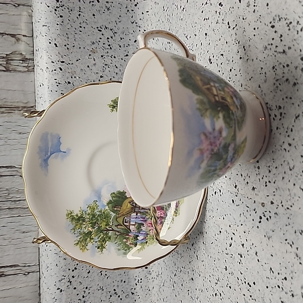 Vintage Royal Vale 'Country Cottage